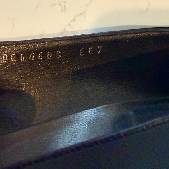 Vintage Salvatore Ferragamo Black Leather Pumps - square toe, 2.5” heel, size 8 - Picture 4 of 5